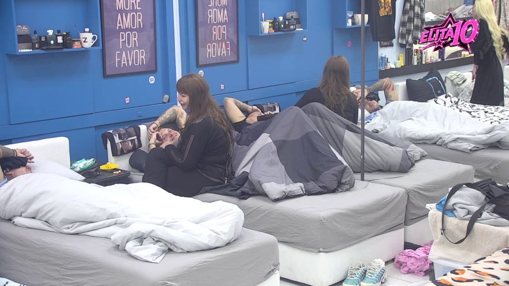 MORE AMORE POR FAVOR! Miljana u ulozi prevodioca, ne ide joj ni engleski, a ni španski (VIDEO)