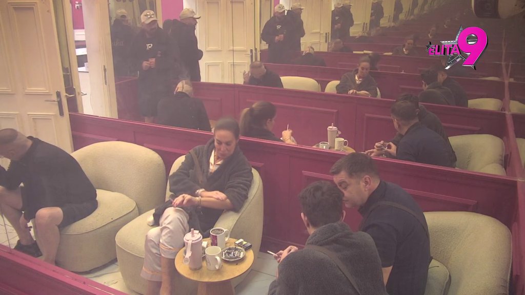 Ukućani opleli međusobno po odnosu Đukića i Ahmićke! Kačavenda nije štedela na rečima, Ivan se nadovezao na Teodoru: Ona mi strašno ide na... (VIDEO)