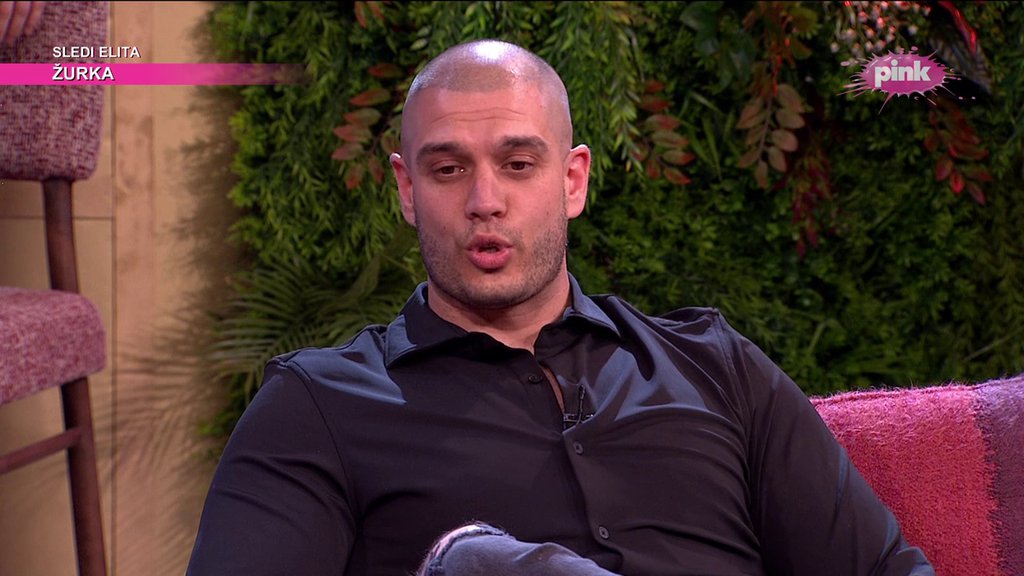 MI SMO JEDNA VELIKA, SREĆNA PORODICA: Dejan Dragojević otkrio šta ga povezuje s Filipom Carom, bili ljuti rivali, a sad će se čak i oroditi! (VIDEO)