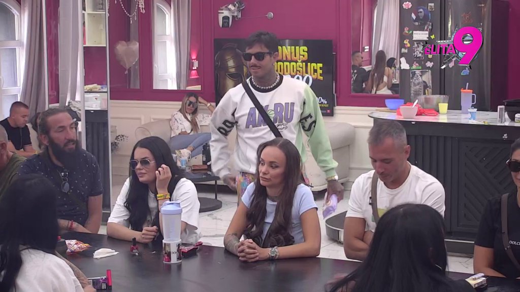 Sviđamo se, privlačimo, postoji hemija! Filip priznao emocije prema Aneli, pa ponovo potkačio Teodoru! (VIDEO)