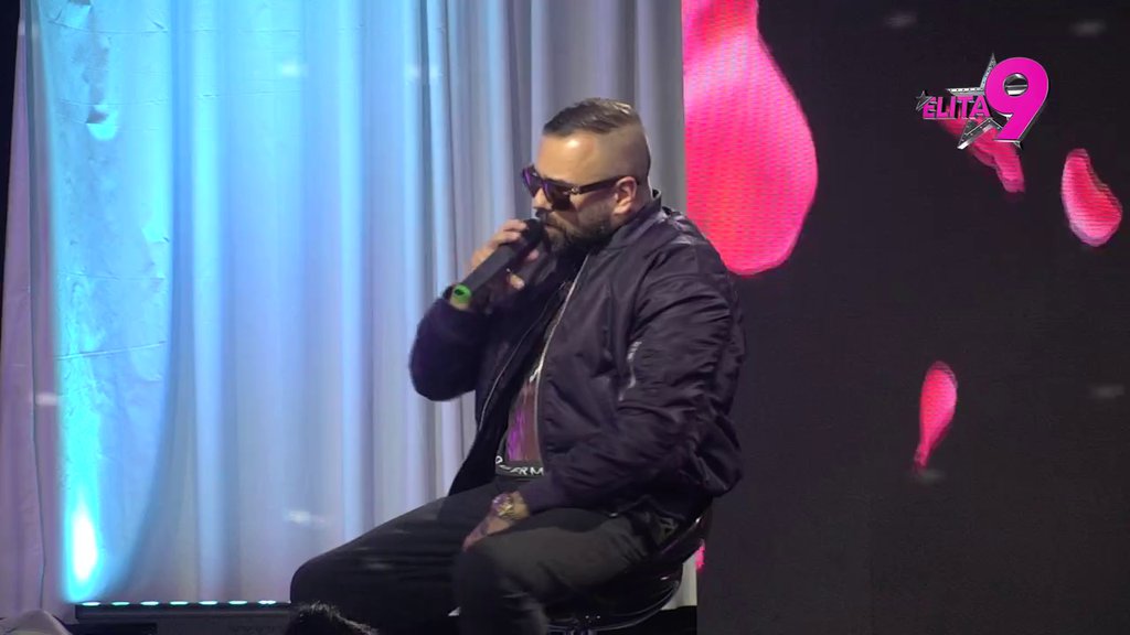 Oborio je s nogu: Matora se oduševila jer joj je Milan posvetio pesmu! (VIDEO)