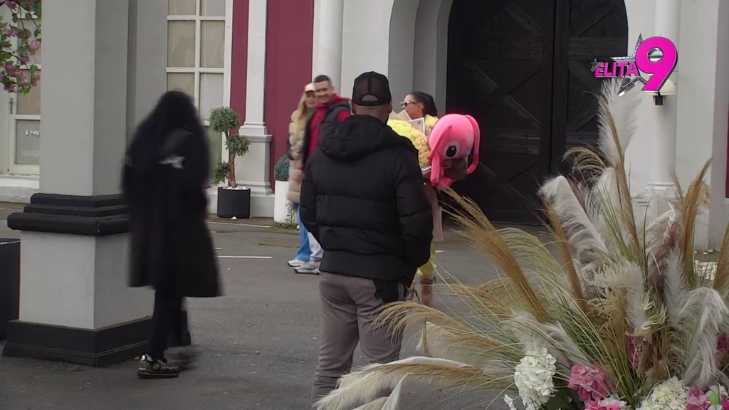 VRATILA SE NA VELIKA VRATA: Maja Marinković stigla u Belu kuću, Luka je srdačno dočekao, pa joj uputio OVE reči! (VIDEO)