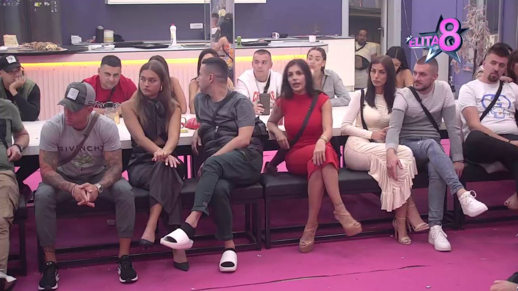 Kupovala je mir i govorila da je Anđela grofica: Matora razvezala jezik o Eni Čolić, ona poludela čim se spomenuo Bora Santana! Gastoza nastavlja da je BLATI kao nikog do sad (VIDEO)