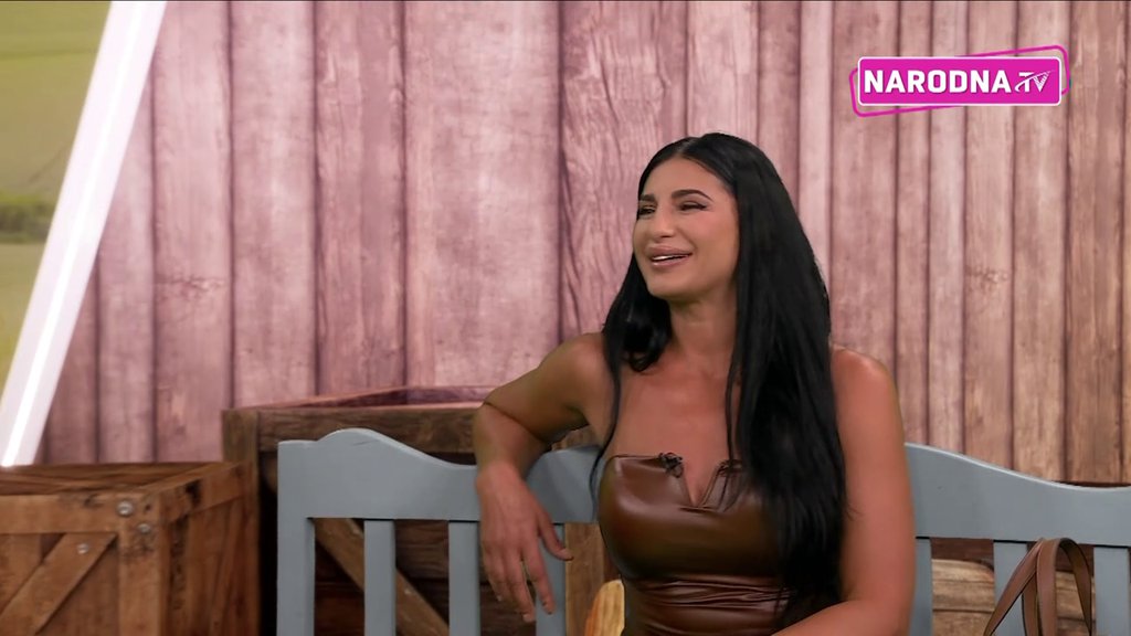 'DRAGO MI JE ŠTO JE SREDILA KOSU, VIŠE NIJE METLICA' Sneža i Aleksandra ZARATILE na samom početku emisije, a onda je Runja ŠOKIRAO sve i priznao čime se ZAPRAVO bavi (VIDEO)