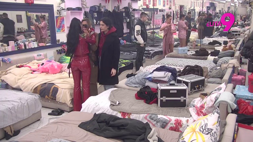 Nije joj prećutala! Kačavendi prekipelo, urnisala Sofiju zbog Terze: Majka te gleda, smanji srce za broj i izdrži (VIDEO)