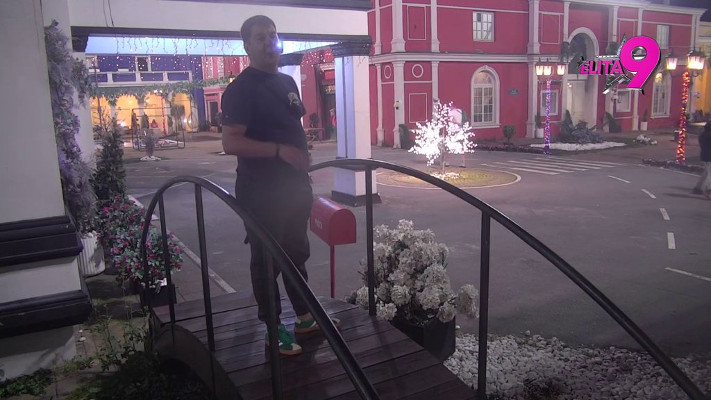 Drama se nastavlja! Ivan prati Staniju u stopu, ona ga oduvala: Sa starcima ne pričam (VIDEO)