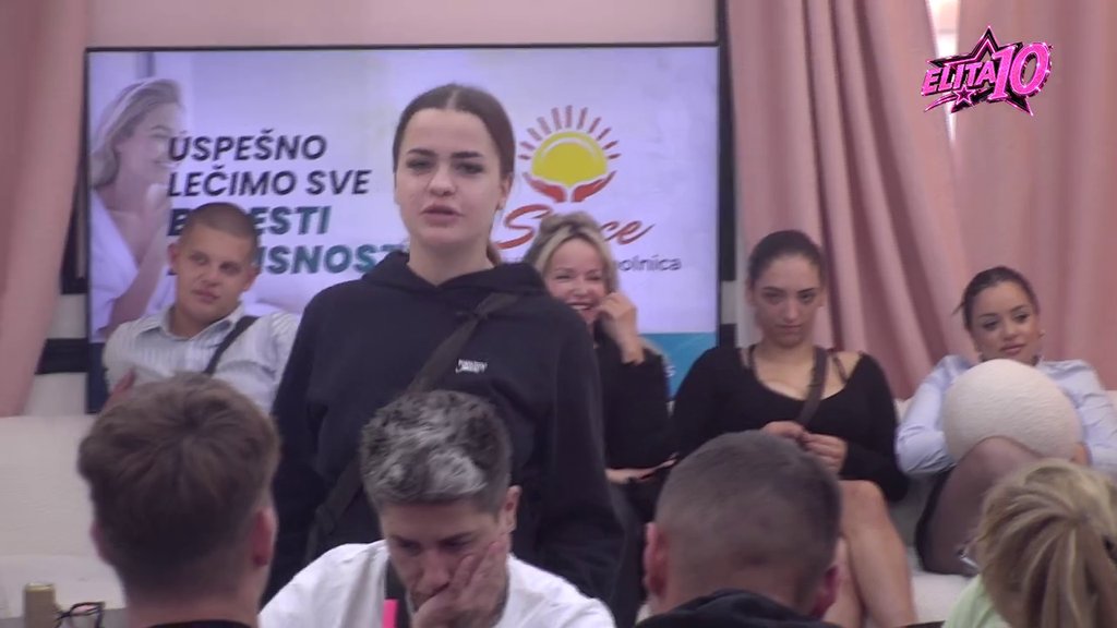 MASIRAO SAM TE! Burek izbacio Zuziju iz takta, evo kako ga je ućutkla (VIDEO)
