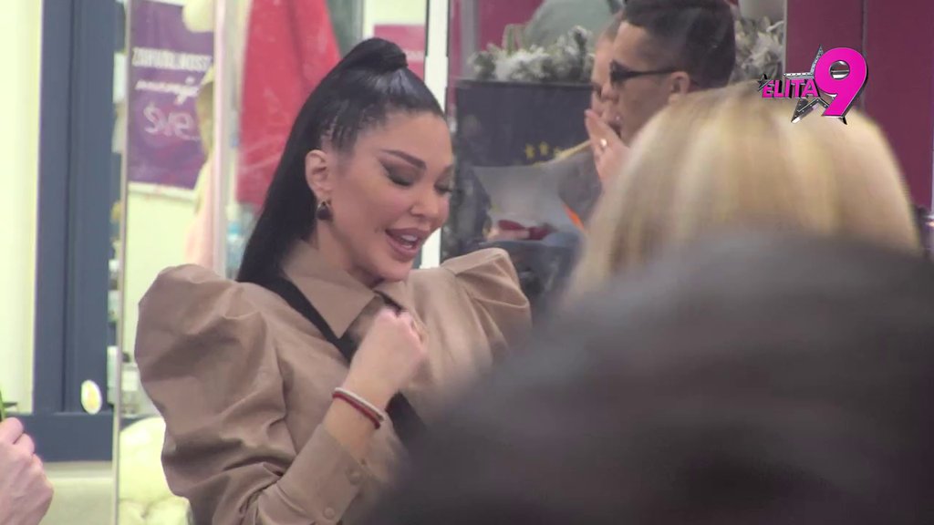 Ponosna sam na ženu koja postaješ: Maja na ivici suza zbog emotivnih reči njene majke i Takija, ne krije koliko je srećna zbog roditelja! (VIDEO)