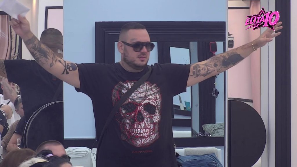 Haos i lom u Eliti: Milan Popov glasom digao sve na noge, takmičari poslali bitnu poruku Desingerici! (VIDEO)