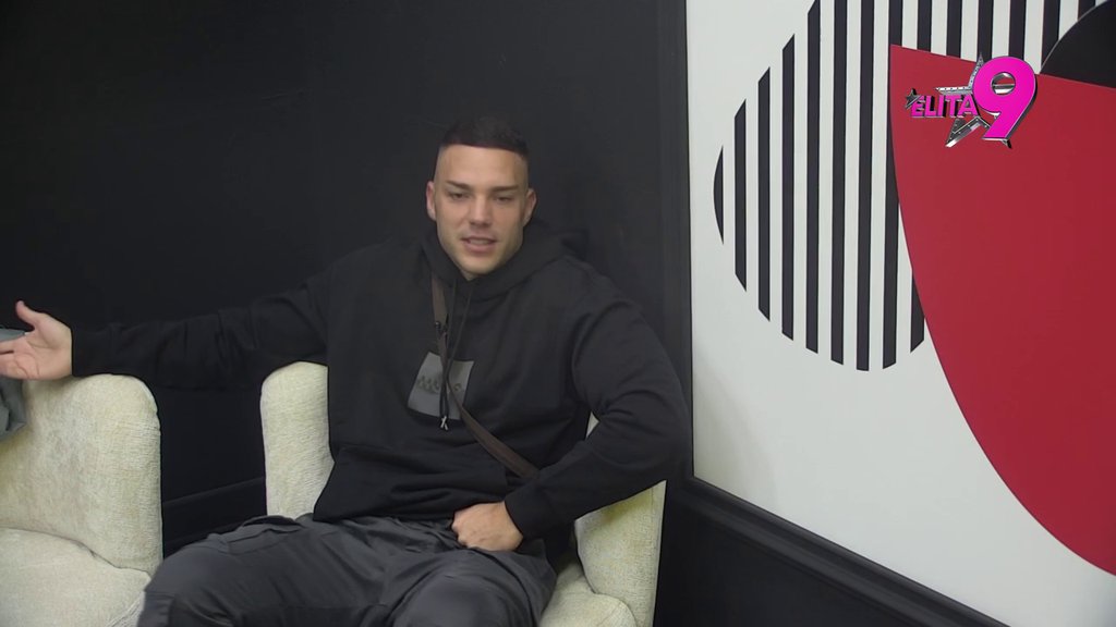 Ne može da se obuzda: Anđelo umire od smeha dok priča o njemu i Aneli, obelodanio sve o pogledima i žestokoj muvačini! (VIDEO)