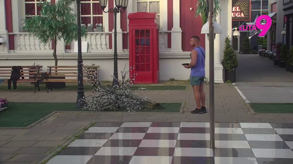 Haos se nastavlja: Mina otkrila da je Viktor juče imao s*ks sa njom, on poludeo i počeo da psuje na sav glas! (VIDEO)