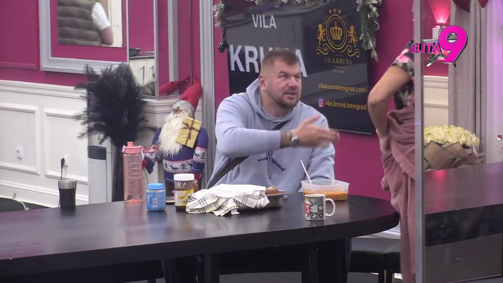 Na ivici nervnog sloma: Kačavenda ugledala prizor koji je frapirao, ove dve takmičarke su joj digle pritisak! (VIDEO)