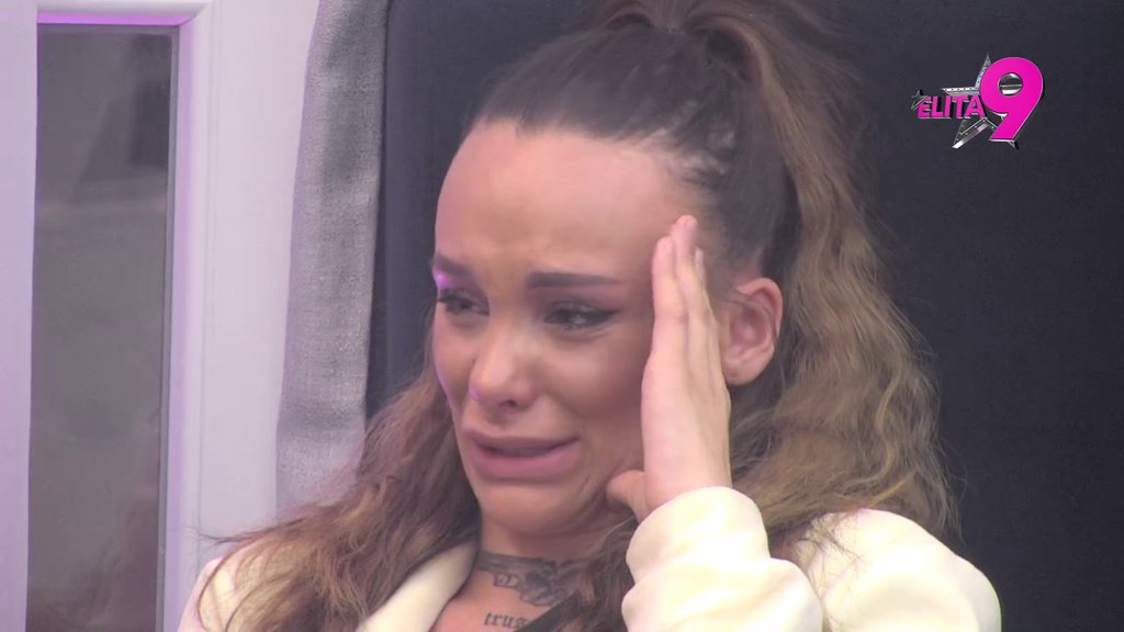 Teodora jeca na sav glas: Cimeri je zalepili za dno, Dačo otkrio da Kačavenda drži Bebicu u šaci (VIDEO)