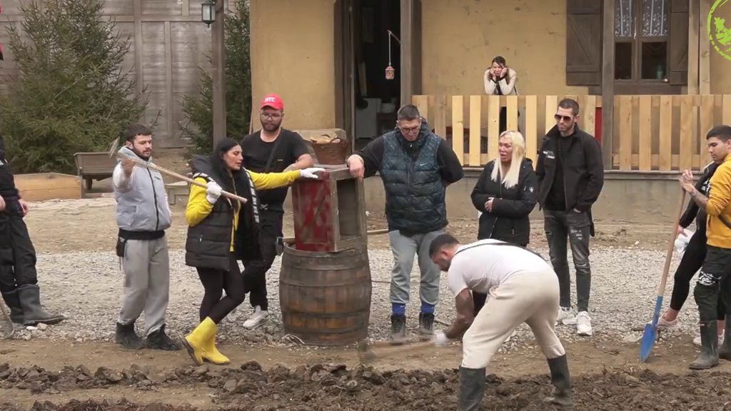 Rat do istrebljenja! Farmeri se okupili da isprate NIKAD VEĆU RASPRAVU Lakića i Lili: On je oblatio uvredama, a ona sve vreme tvrdila SAMO JEDNO (VIDE