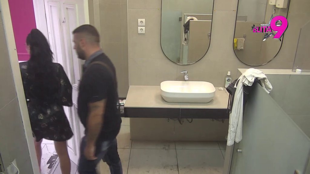 ĐUKIĆ KRIŠOM GLEDA MAJU?! Asmin otkrio Marinkovićevoj da ga je uhvatio NA DELU! (VIDEO)