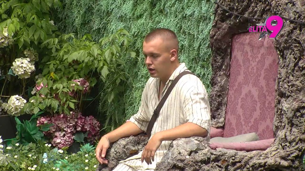 Kakva disertacija! Dača izneo stručno mišljenje o Aneli i Filipu, Maji i Asminu, a Hanu i Neria RASKRINKAO DO SRŽI, njemu se sviđa ova ATRAKTIVNA PLAVUŠA! (VIDEO)