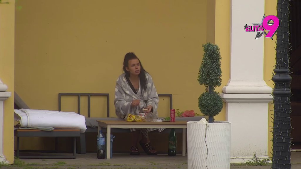 Taša te dovela na deset minuta u moju kuću! Stanija i Anita nastavile sukob, pa sklopile primirje: Luka ima zabranu od danas! (VIDEO)