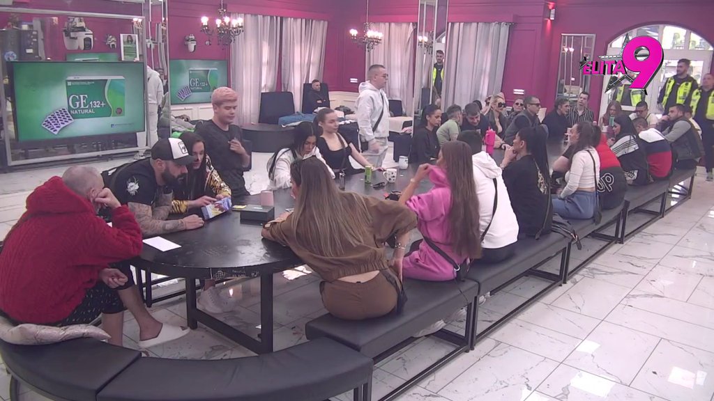 BRITKA SABLJA! Dača bez uvijanja u celofan otkrio šta misli o Neriu i Hani, sve im sasuo u lice! (VIDEO)