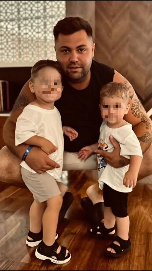 POGLEDAJTE KAKO IZGLEDA ASMINOV BRAT: Sudo Durdžić se krije od javnosti, prepoznatljiv je po jednom detalju na svom telu, a evo koliko liči na Alibabu! Mustafa je ponosan na njega (FOTO)