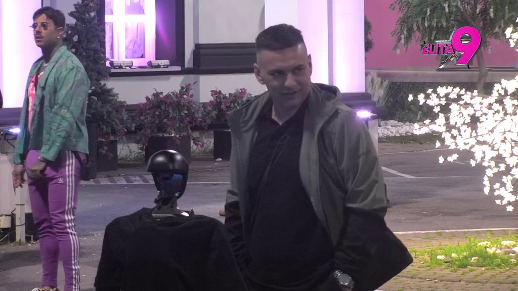 Od ovoga ne može dalje! Bebica prodao Teodoru za malo alkohola, evo koliko mu malo vredi! (VIDEO)