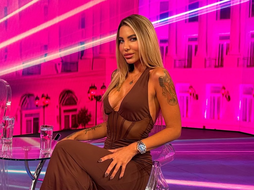 Asmin može svašta da uradi Maji, ako mi bude tražila pomoć - POMOGLA BIH JOJ! Aneli stala na žensku stranu, a onda otkrila u kakvom je odnosu sa svojim bratom i snajkom