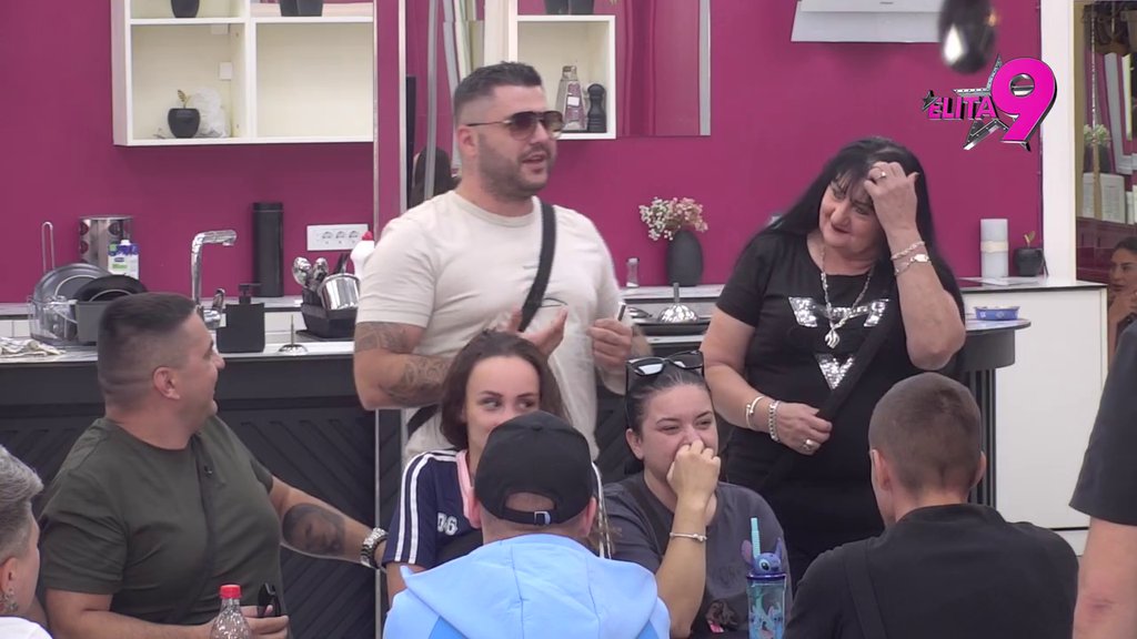 Milosava se zacrvenela od blama: Takmičari je provalili, ne može da sakrije simpatije prema Asminu! (VIDEO)