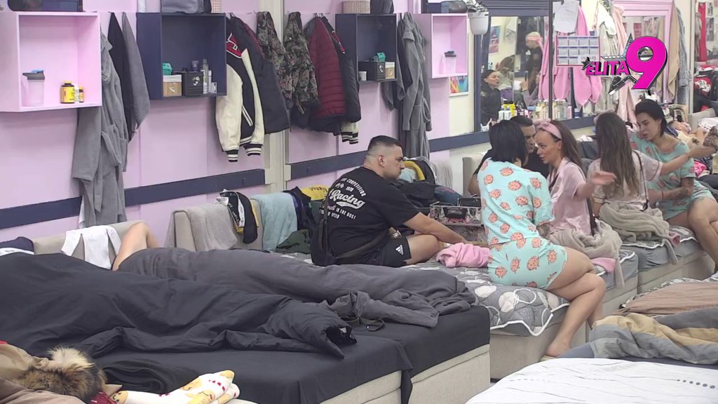 Zamisli koliko je bio loš, kad je posle s*ksa s njim krenula dalje... Teodora rešila da DOKUSURI Terzu! (VIDEO)