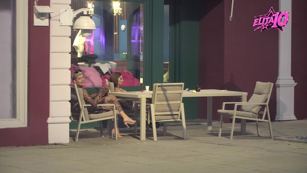 Lizao sam mu onu stvar preko farmerki: Uroš siguran da je očarao Milana Popova, obratio se Stoji u kameru: Stiže snajka! (VIDEO)