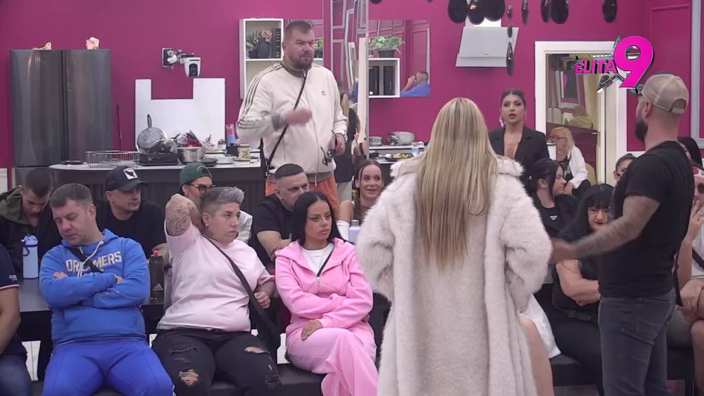Opšti haos za stolom! Afera 'podrška' trese Belu kuću, Aneli razotkrila Luku: Kad sam izašla u superfinalu, videla sam da je tražio Điđi (VIDEO)