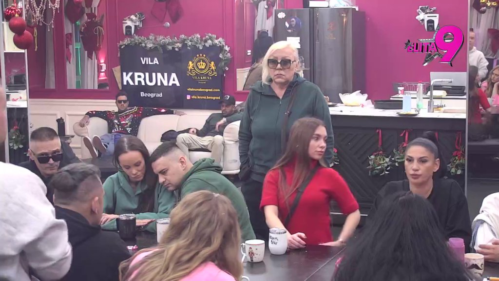 Izdala i Anu sada?! Zorica dokazala da je ispala DUPLJAK, Kačavenda obrisala ponovo patos s Ćurčićevom i Markovićkom: Obe ste iste stvari pričale... (VIDEO)