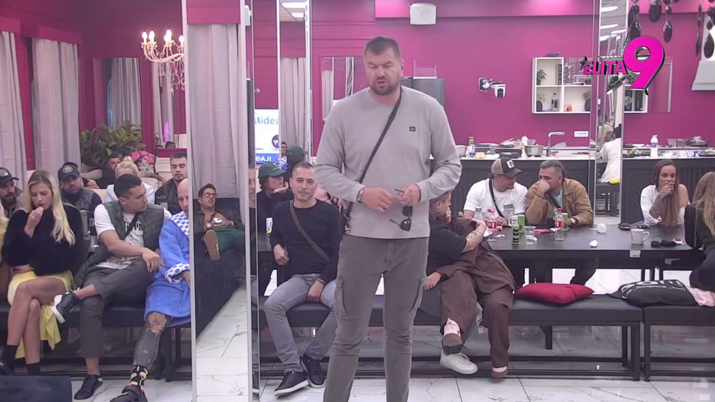 Što bih odlepio? Nemam deset godina: Janjuš javno ponizio Kačavendu i ogradio se od nje, pa prekinuo svaki kontakt! (VIDEO)