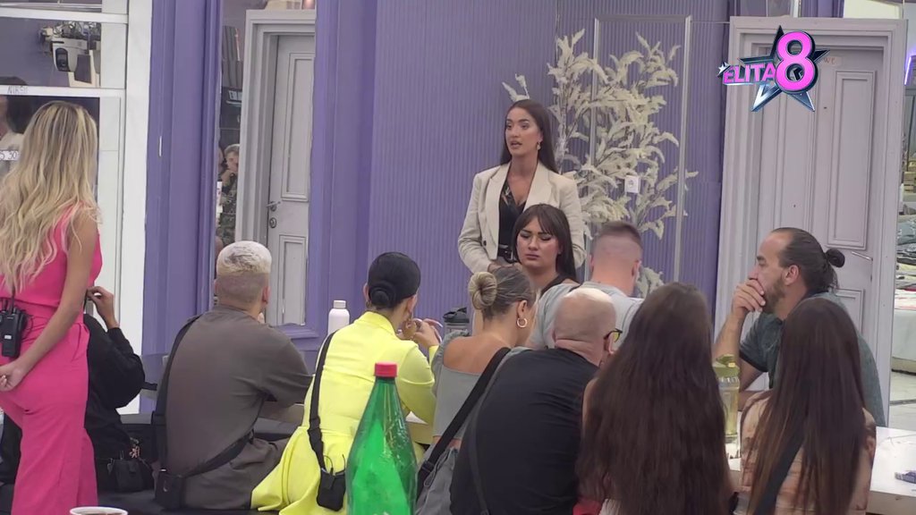 Popucala po šavovima: Anđela direktno udarila na Kačavendu zbog Sofije i Gastoza, nastao muk u Beloj kući! (VIDEO)
