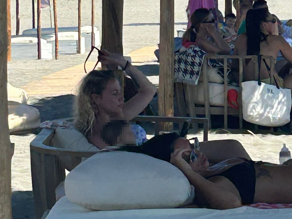 PINK.RS PAPARACO! Milica Veličković uživa sa Barbarom na plaži: Uživa u odmoru sa ćerkom dok Terza planira putovanje sa Slađom Poršelinom (FOTO+VIDEO)