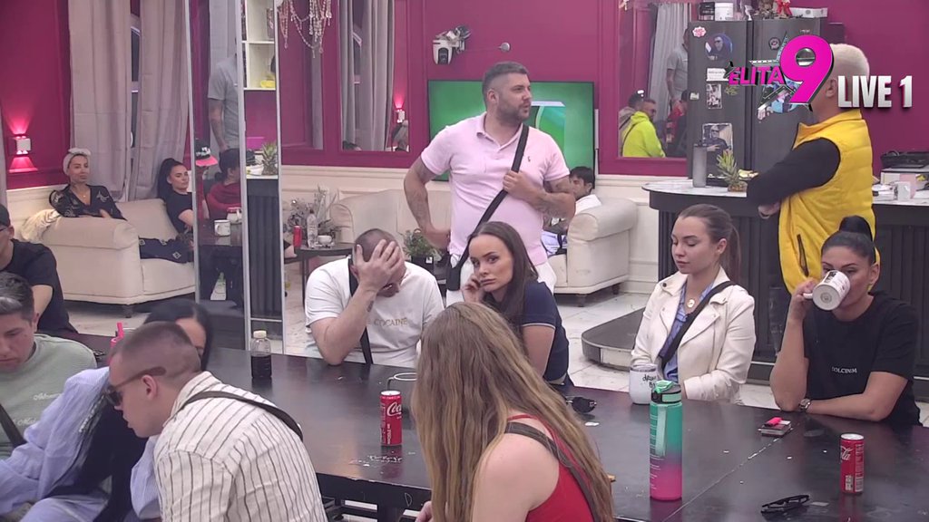 IMAJU EMOCIJE JEDNO PREMA DRUGOM: Asmin dao blagoslov Aneli i Janjušu, pronašao rešenje za njihov sukob! (VIDEO)