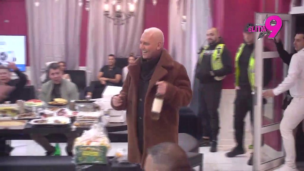 Milan Milošević iznenadio takmičare Elite: Pojavio se na proslavi Aranđelovdana, doneo specijalan poklon! (VIDEO)