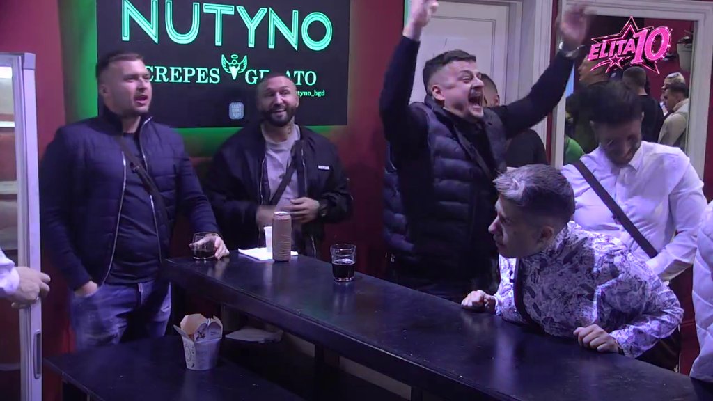 Ekipa sa šanka bi poslala piće da može! Cimeri pali u trans, Terza najveseliji! Evo koja pesma ga je pogodila (VIDEO)
