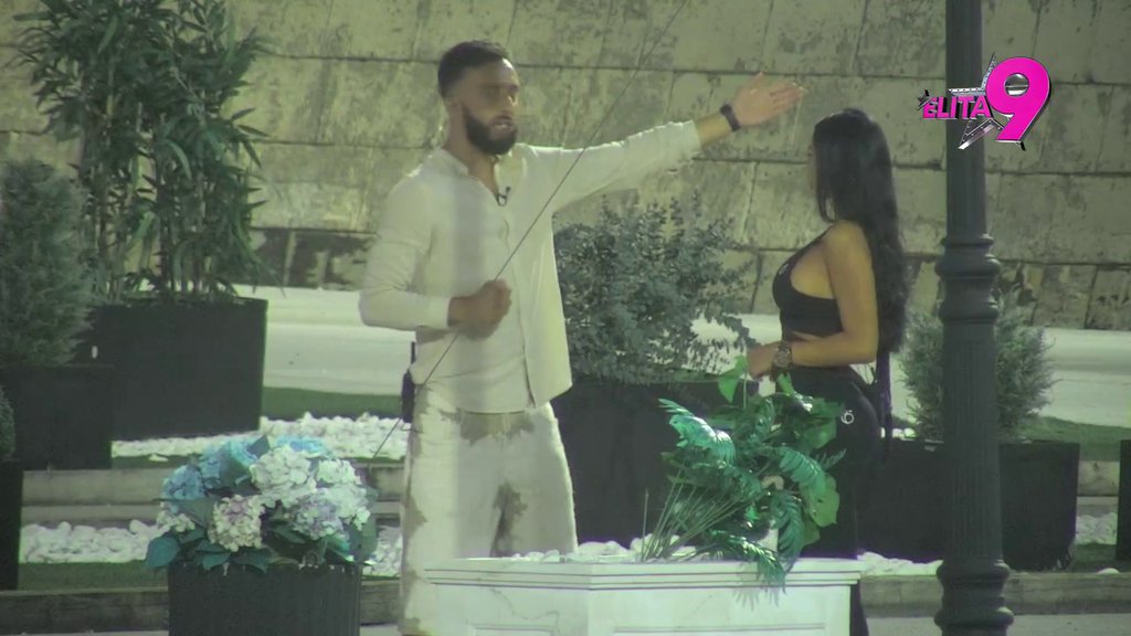Gledaće naše slike i crkavati: Maja brutalno unakazila Aneli i Staniju, najavila totalni haos! (VIDEO)
