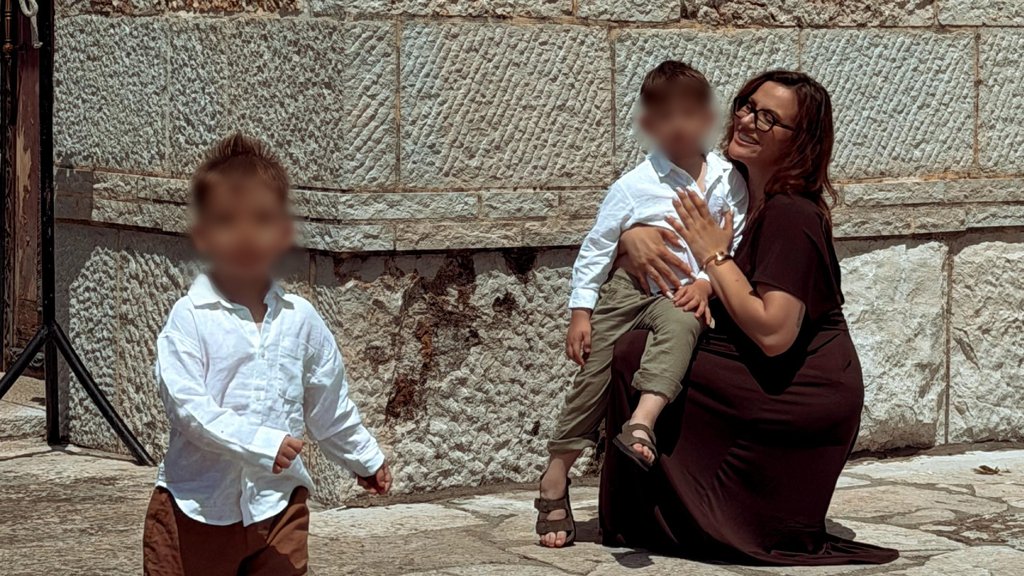 Trenutno se zabavljamo, voleo bih da mi rodi treće dete: Palo pomirenje Kristijana i Kristine?! Golubović otkrio sve detalje sa krštenja sinova: NAŠLI SU MI KESU SA BELIM PRAHOM...