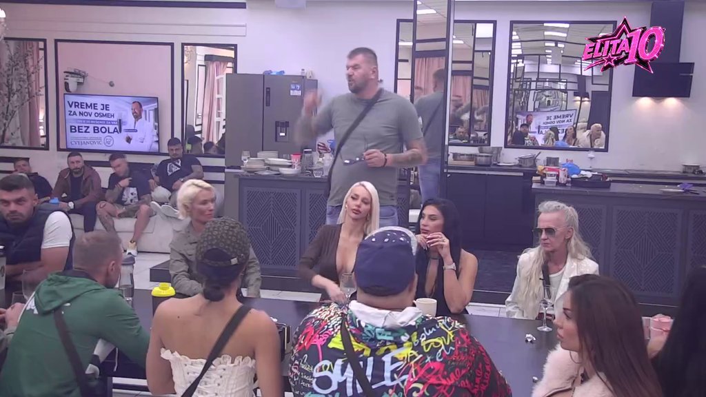 Meni su oni kamperi: Dača žestoko isponižavao Aneli, smatra da ide od šatora do šatora i da je svaki overila sem od Ša! (VIDEO)