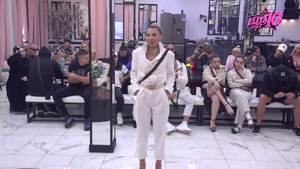 Izgorela od ljubomore: Aneli pobesnela zbog pogleda Cara i Anđela, razvezala jezik i sve otkrila! (VIDEO)