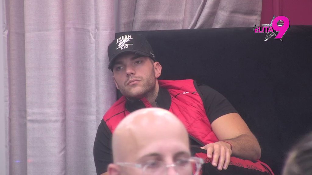 Prijateljstvo na tankom ledu: Anita zapušila Urošu usta, pa priznala da joj je Anđelo ispred svih! (VIDEO)