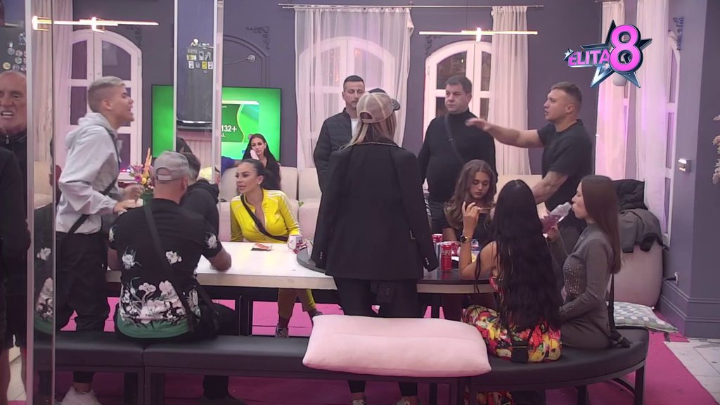 PALO JAVNO IZVINJENJE: Aneli se pokajala zbog sukoba sa Đedovićem, porodici uputila javni apel! Karić od šoka počeo da APLAUDIRA! (VIDEO)