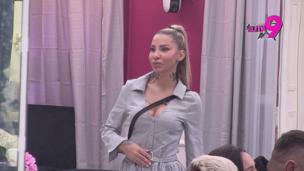 Da smo ostali još petnaest dana u izolaciji... Alibaba priznao da ne bi uspeo da odoli Aneli, jedva se suzdržao i povukao kočnicu! (VIDEO)