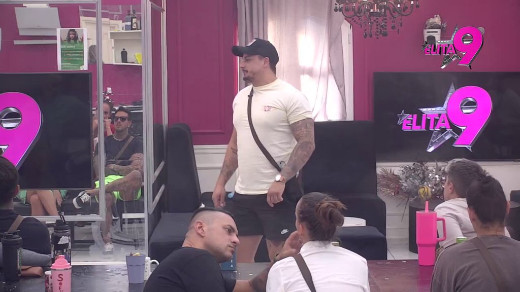 Nova tura prljavog veša: Luka i Aneli u novom klinču, on tvrdi da Ahmićeva nije imala dinara! (VIDEO)