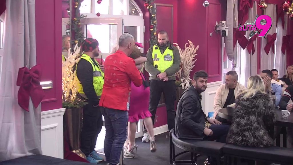 Suza suzu stiže! Rada se raspala na komade kad je ugledala brata (VIDEO)