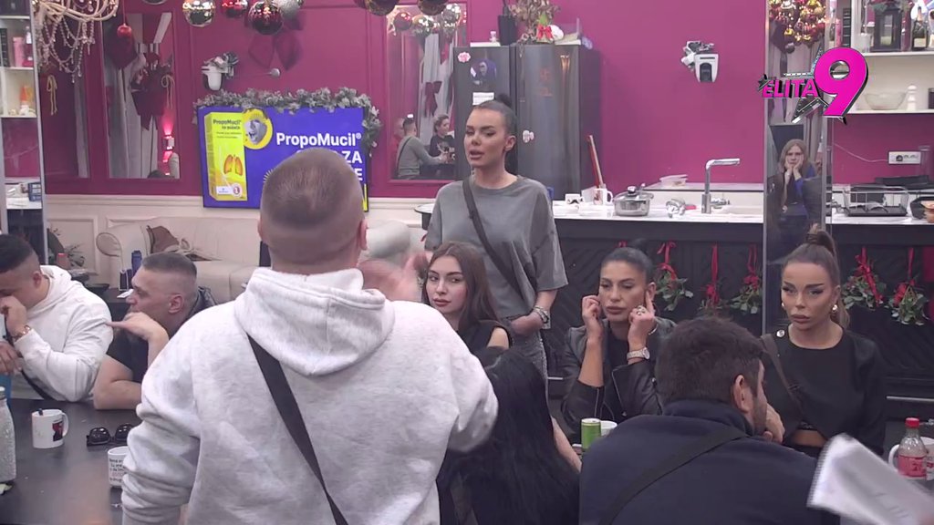 Videli su se tri dana pred njen ulazak, a kad je Nikolija zvala... Dača obelodanio sve što je mu je Anita pričala o odnosu sa Reljom! Ona skočila kao oparena i ponovo se ukanalila (VIDEO)