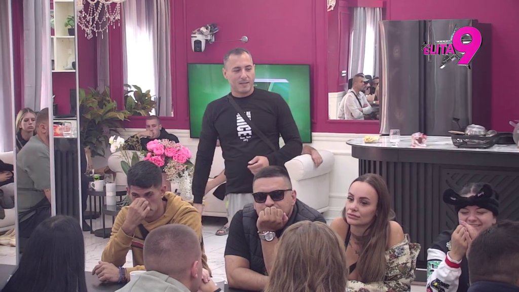 Ispovest koja lomi srca: Dejan Ketić progovorio o životu u domu i hraniteljskoj porodic! Ovo je životni cilj Ilije Pečenice! (VIDEO)