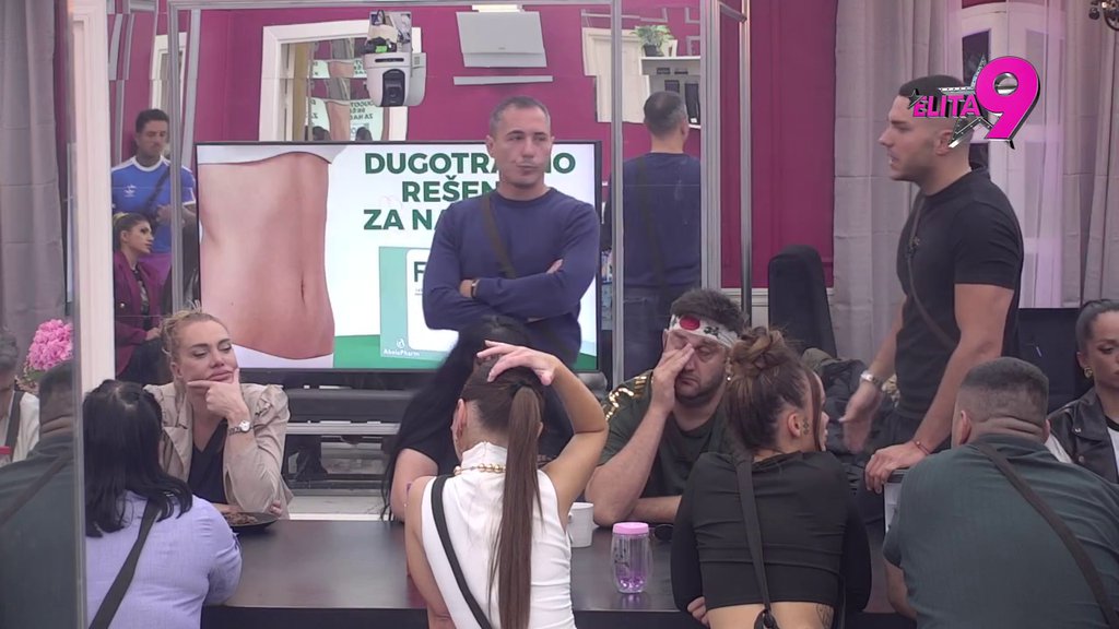 Maratonski karambol u Eliti: Kačavenda i Anđela udruženim snagama nagazili Mikija, tresu se zidovi od urlika! (VIDEO)