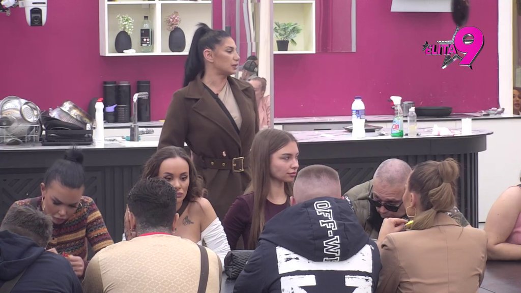 PUKAO MU FILM: Filip se nikad brutalnijim rečima obratio Bebici, Teodora se udružila sa njim i zgazila bivšeg verenika! (VIDEO)