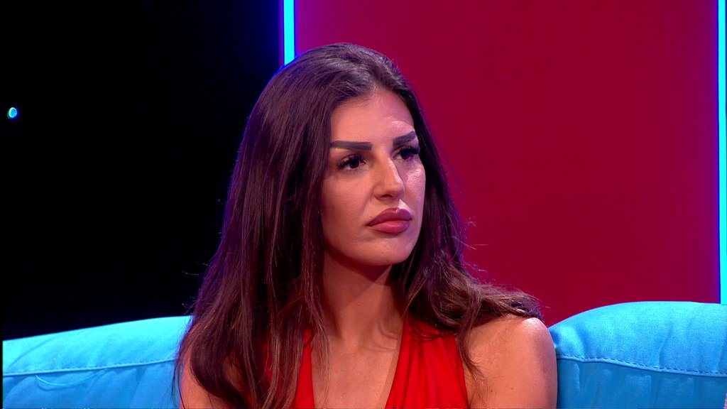 Očekivano ili ne?! Ena Čolić nije otišla na proslavu Anđeline krsne slave, a evo gde se nalazi za to vreme! (VIDEO)